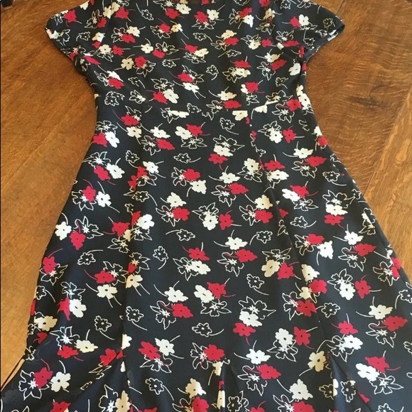 Ann Taylor LOFT Floral Dress Red Black Trumpet - Picture 2 of 5
